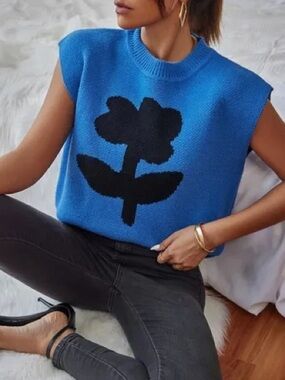 NWT MUNDAKA Blue Black Wool Cashmere Blend ONE FLOWER Sweater VEST Sz S